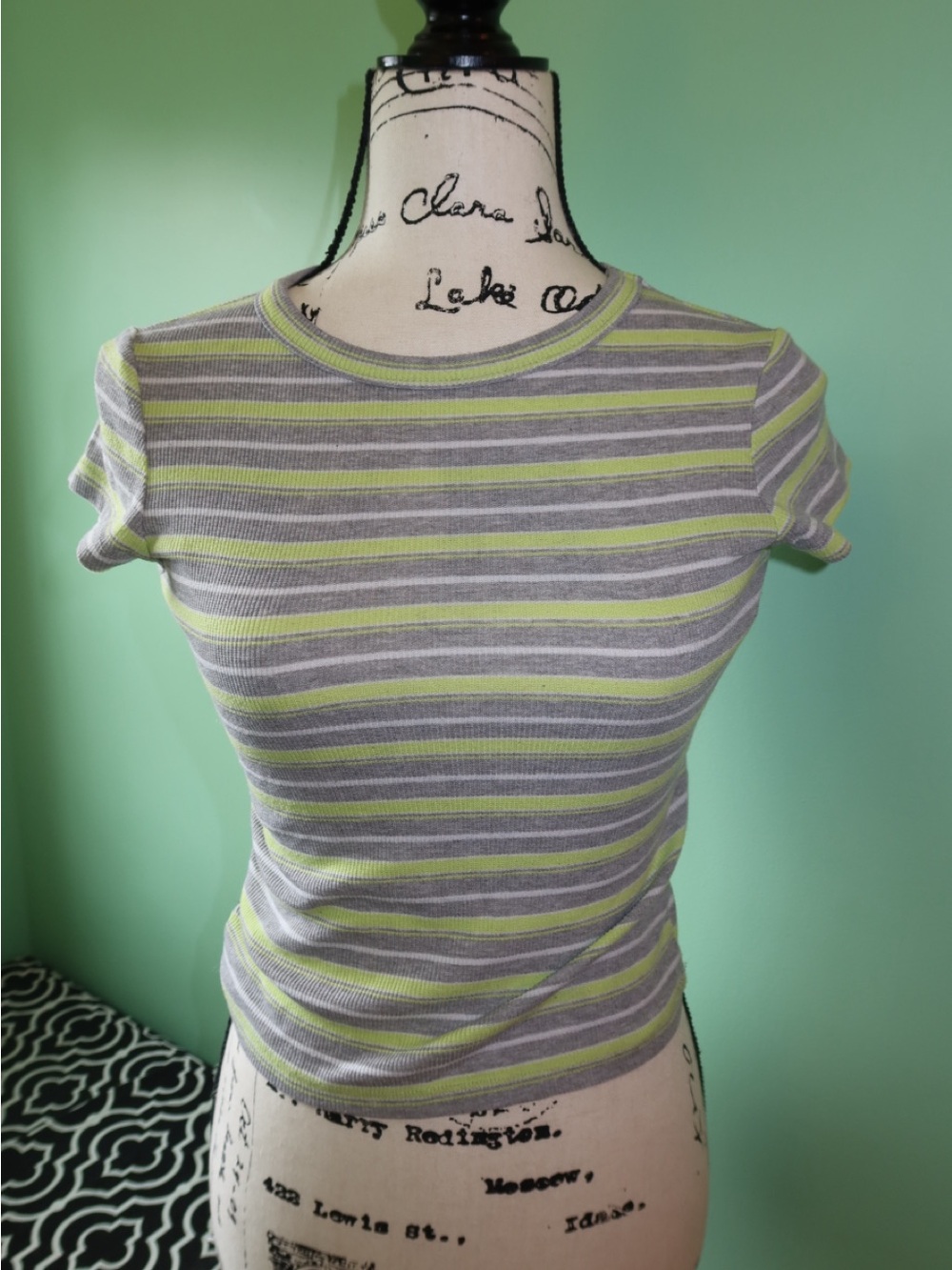 Rue 21 Striped Short-Sleeve Knit Top in Gray & Lime